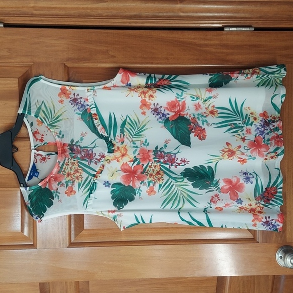 * Apt. 9 White Sleeveless Floral Blouse with Green Leaves, Size XXL, Like New